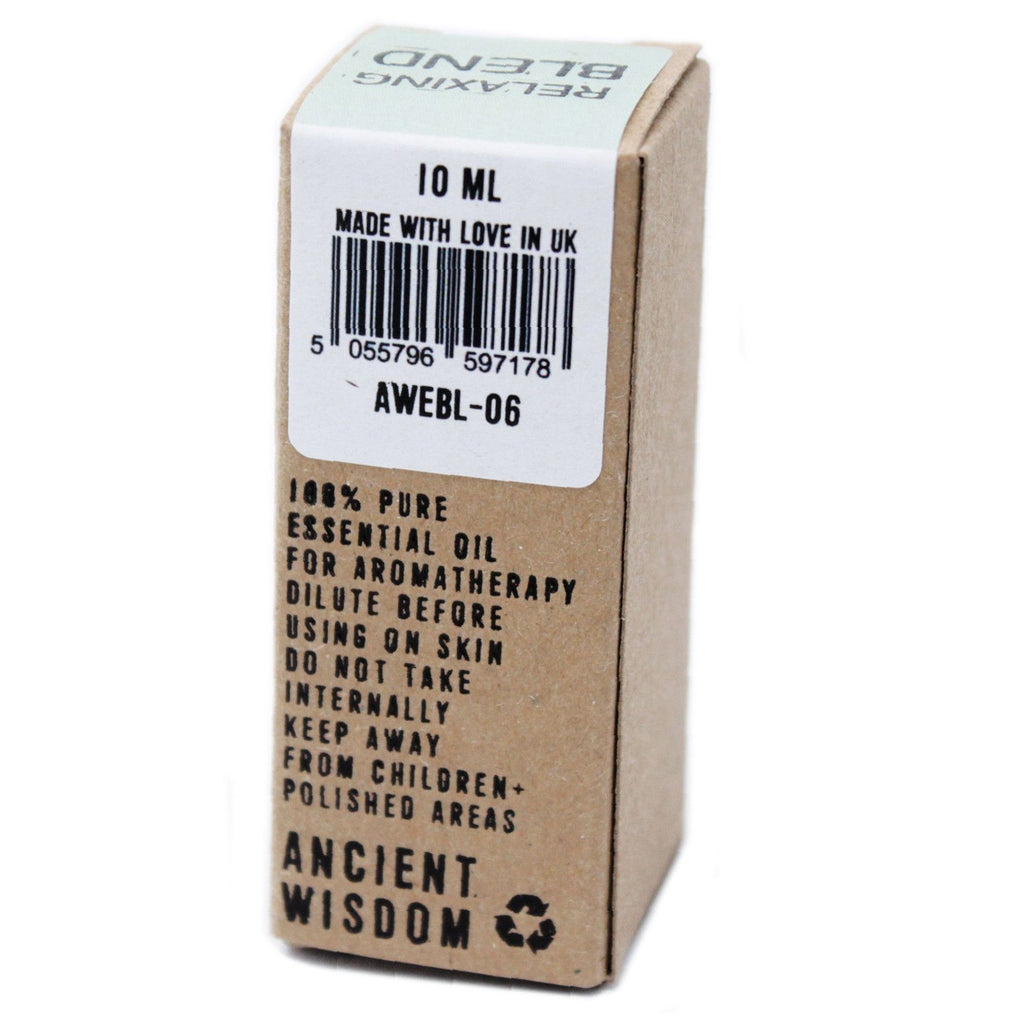 Cardboard box packaging for a 10ml essential oil bottle with text and barcode on a white background